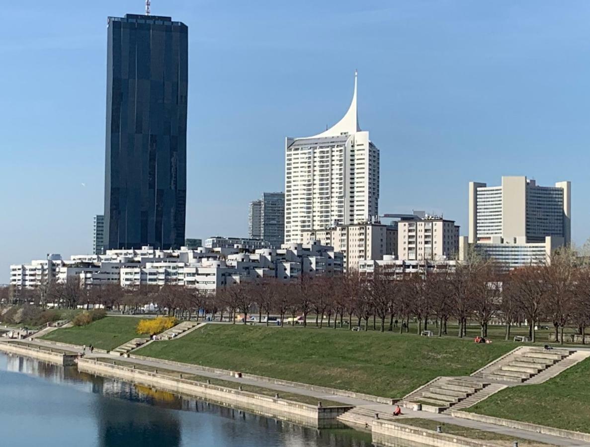 Uno City, Donauinsel Apartment Wina Bagian luar foto